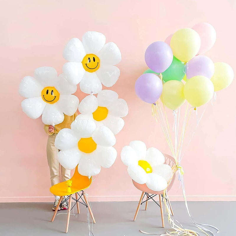 Smiley Face Daisy Flower Foil Balloon (18 Inches)